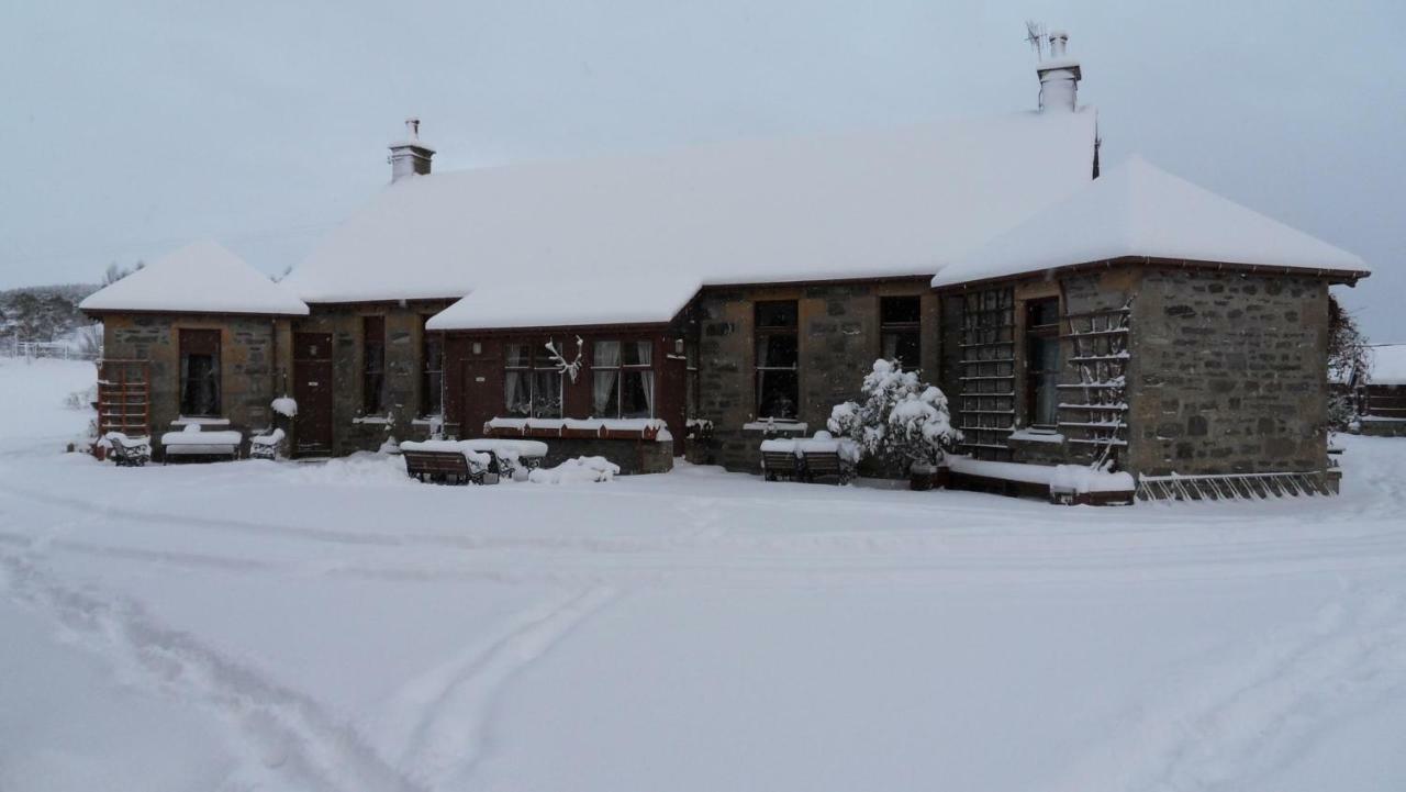 Meadowside Cottages Balavil Екстериор снимка