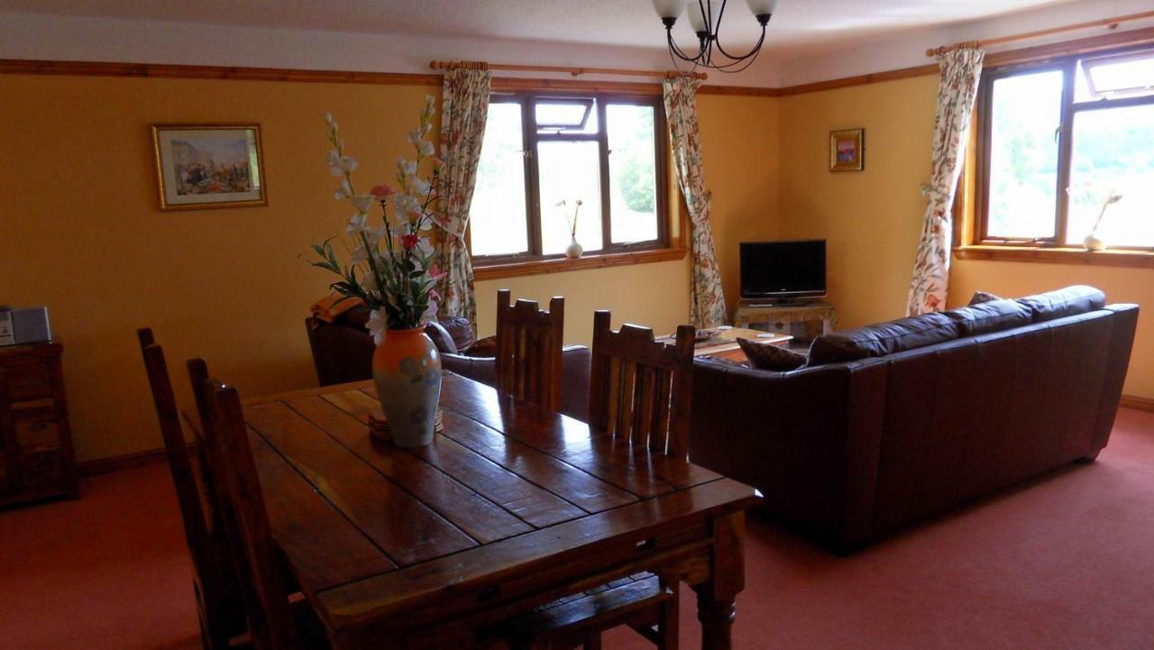 Meadowside Cottages Balavil Екстериор снимка