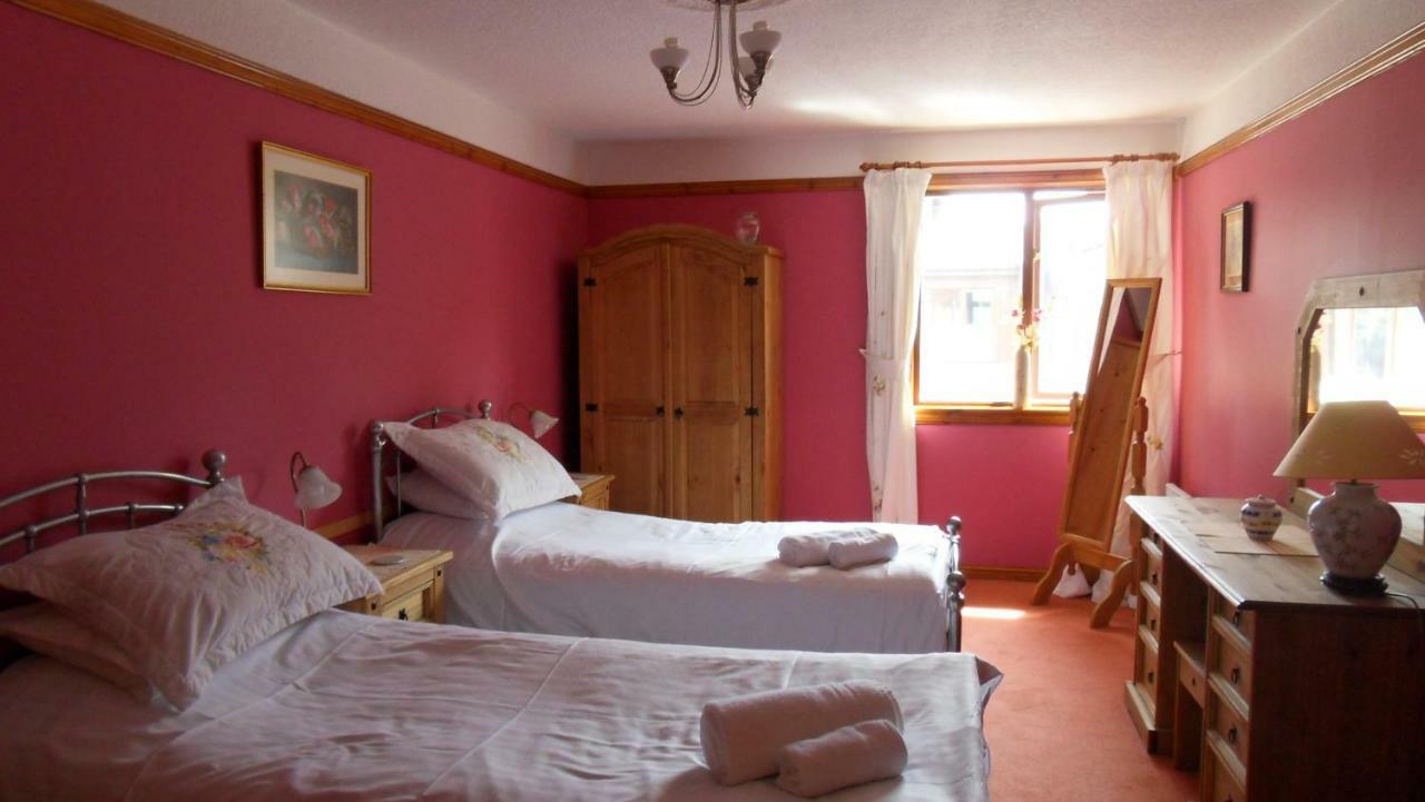 Meadowside Cottages Balavil Екстериор снимка